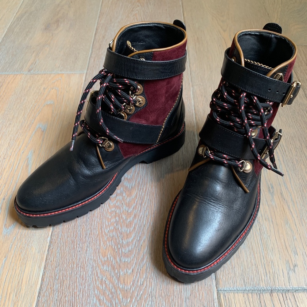 Burberry Women’s Outdoor Leather Utterback Flat Ankle Boots Size 35.5